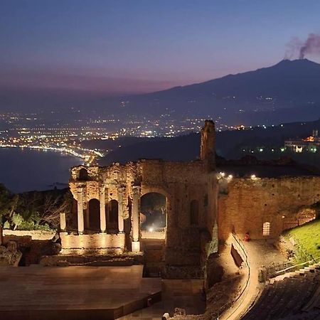 Casa Capri Lägenhet Giardini Naxos Exteriör bild