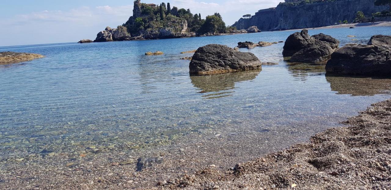 Casa Capri Lägenhet Giardini Naxos Exteriör bild