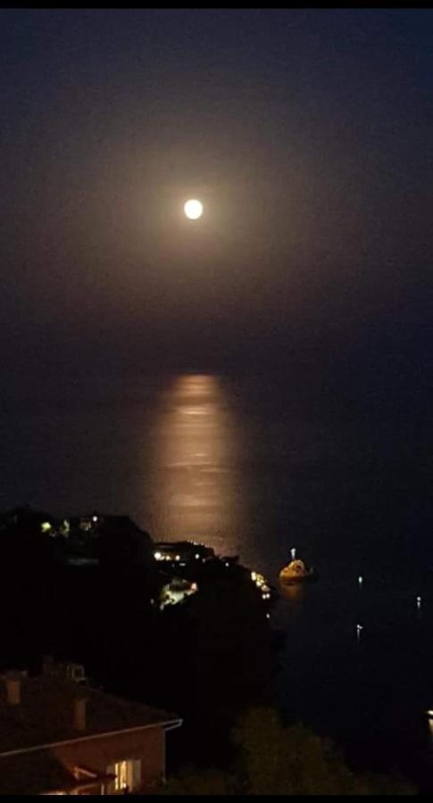 Casa Capri Lägenhet Giardini Naxos Exteriör bild