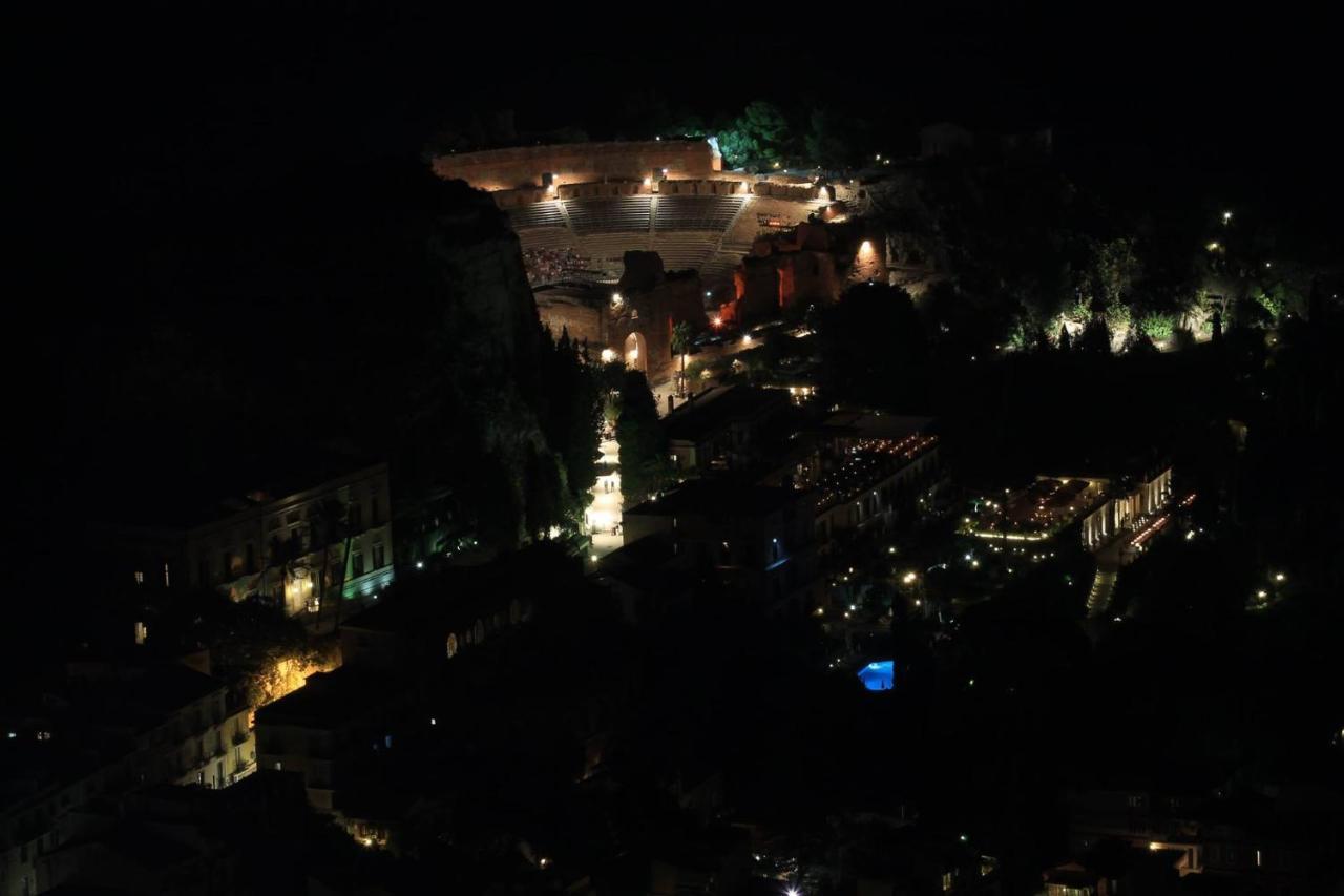 Casa Capri Lägenhet Giardini Naxos Exteriör bild