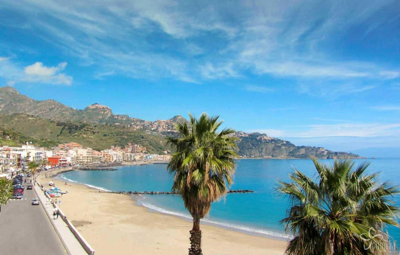 Casa Capri Lägenhet Giardini Naxos Exteriör bild