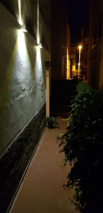 Casa Capri Lägenhet Giardini Naxos Exteriör bild