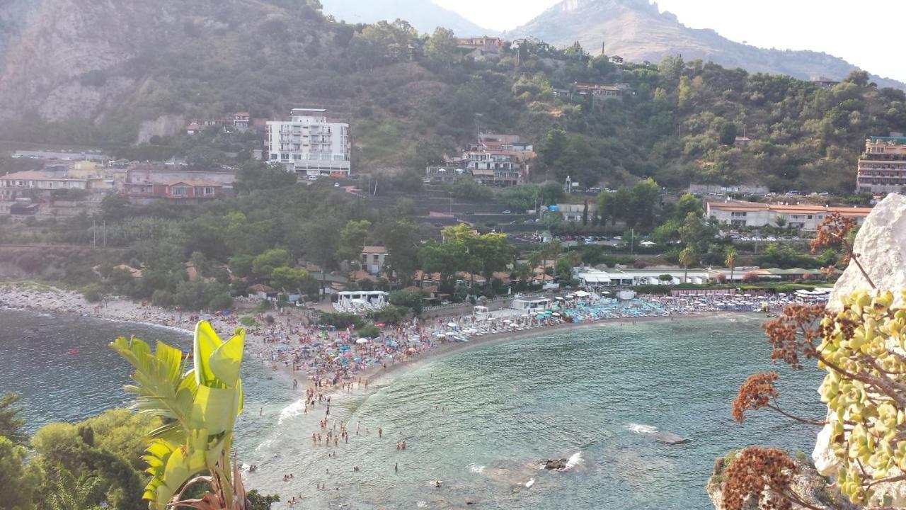 Casa Capri Lägenhet Giardini Naxos Exteriör bild