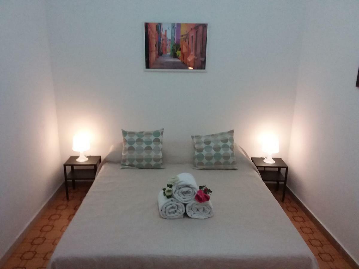 Casa Capri Lägenhet Giardini Naxos Exteriör bild