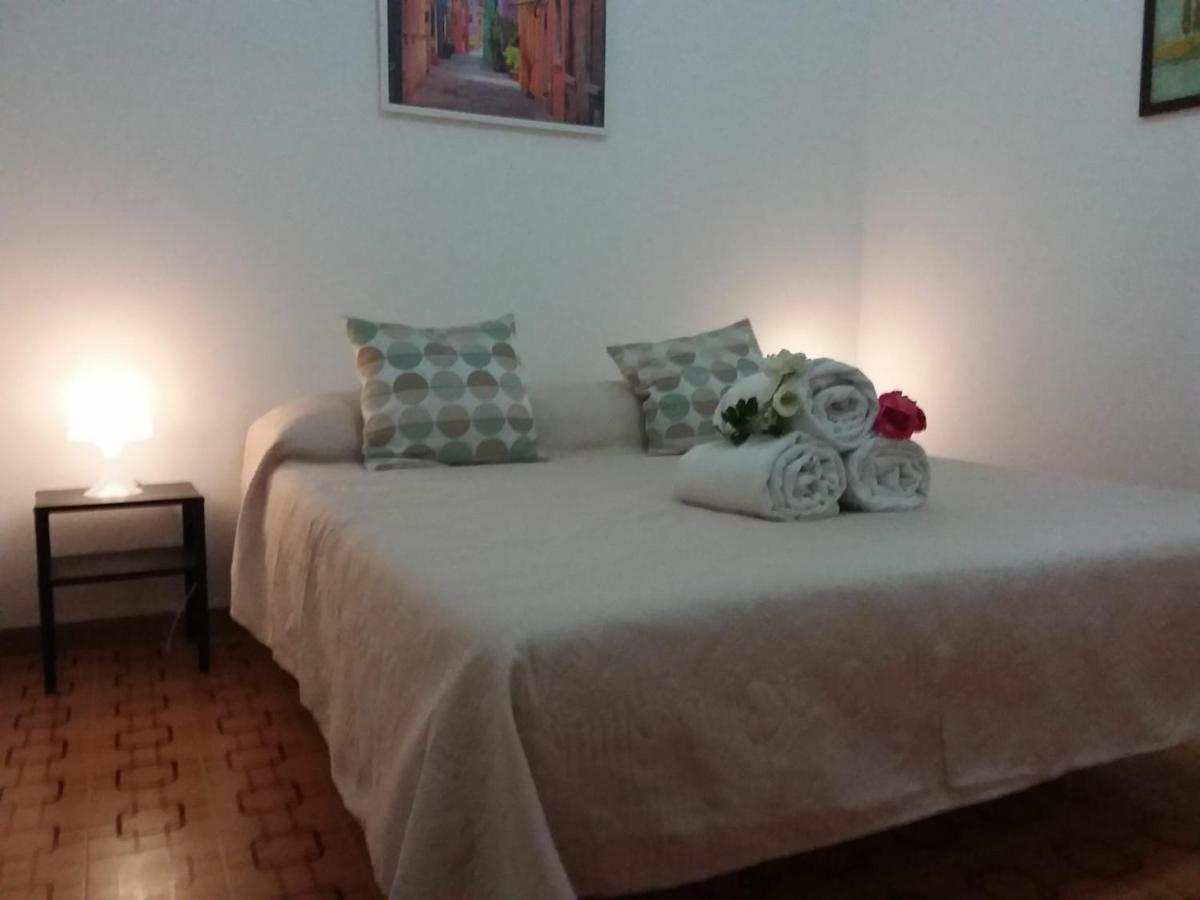 Casa Capri Lägenhet Giardini Naxos Exteriör bild
